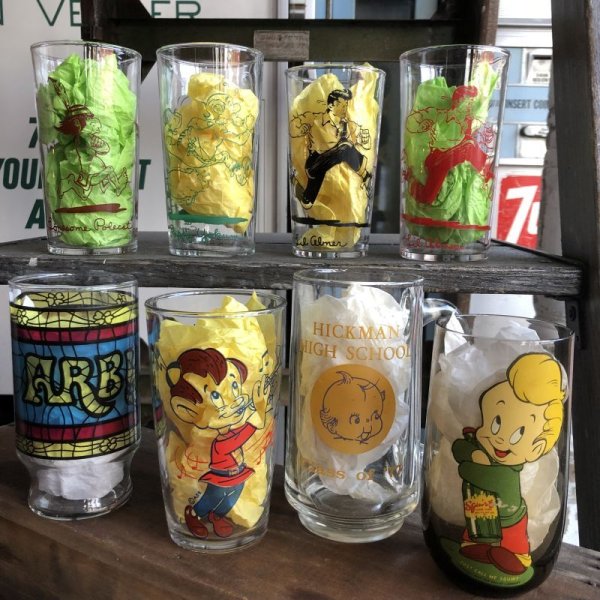 画像9: Vintage 1949 Al Capp's Lil' Abner Lonesome Polecat Comic Strip Glass (B645)