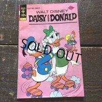 Vintage Comic Disney Daisy and Donald (B664)