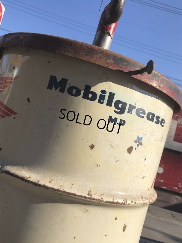 画像11: Vintage Mobil Oil 16 Gallon Barrel Drum Can w/Castar Pegasus Horse (B673) 