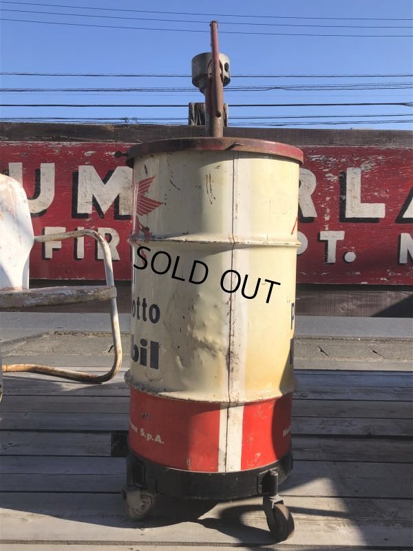 画像9: Vintage Mobil Oil 16 Gallon Barrel Drum Can w/Castar Pegasus Horse (B673) 