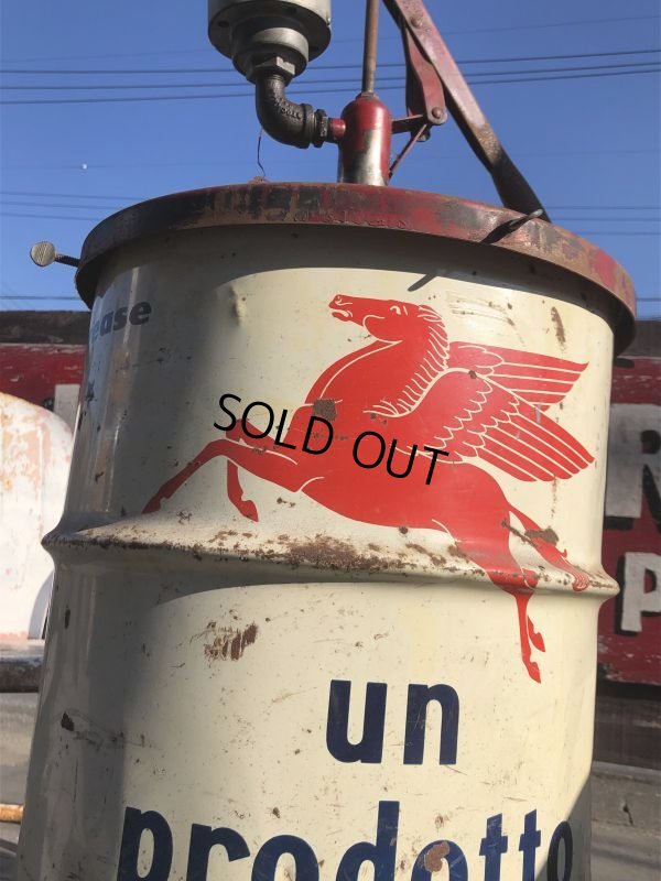画像16: Vintage Mobil Oil 16 Gallon Barrel Drum Can w/Castar Pegasus Horse (B673) 