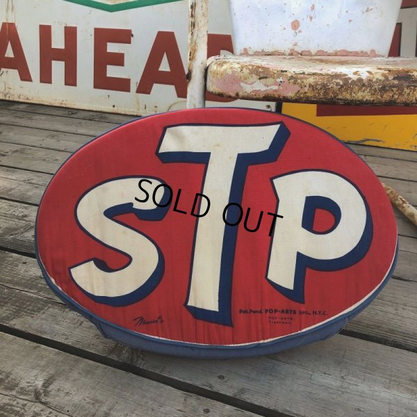 画像4: Vintage STP Oil Advertising Pillow Cushion (B675)