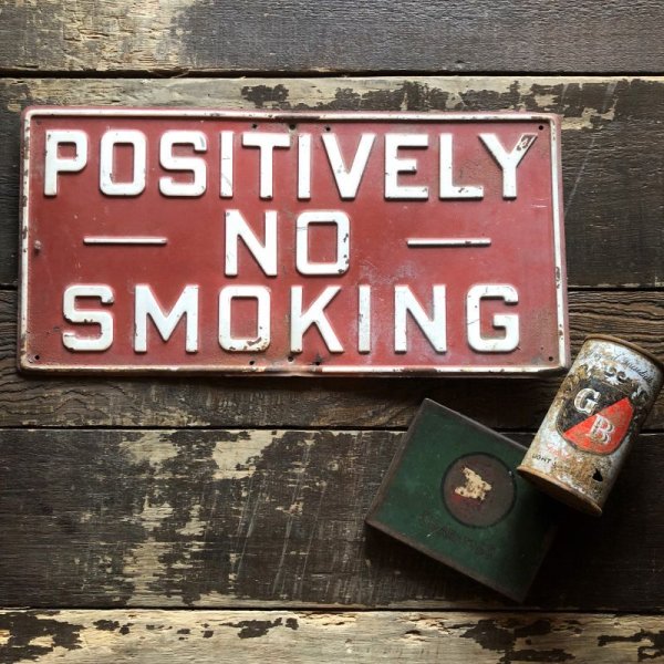 画像1: Vintage U.S.A POSITIVELY - NO - SMOKING Embossed Metal Sign (B686)