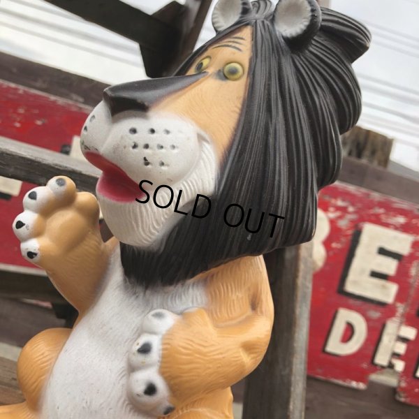 画像8: 70s Vintage Little Golden Books Tawny Scrawny Lion Bank (B696)