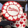 画像1: Vintage Mrs. Fields Valentine Chocolates Candy Tin Can (B716) (1)