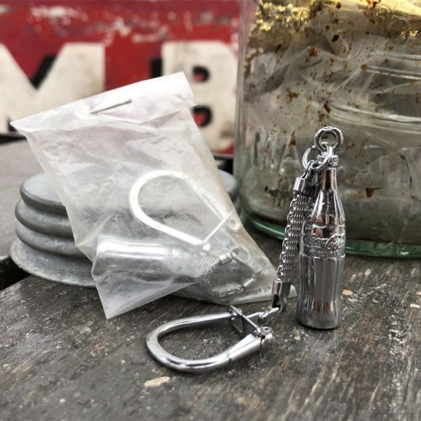 画像1: Vintage Coca-Cola Miniature Bottle Key Chain (B745)