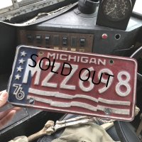 70s Vintage American License Number Plate 200YRS (B822)
