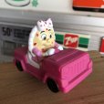 画像1: Vintage I HOP Pancake Kids Meal Toy Susie Strawberry (B945) (1)