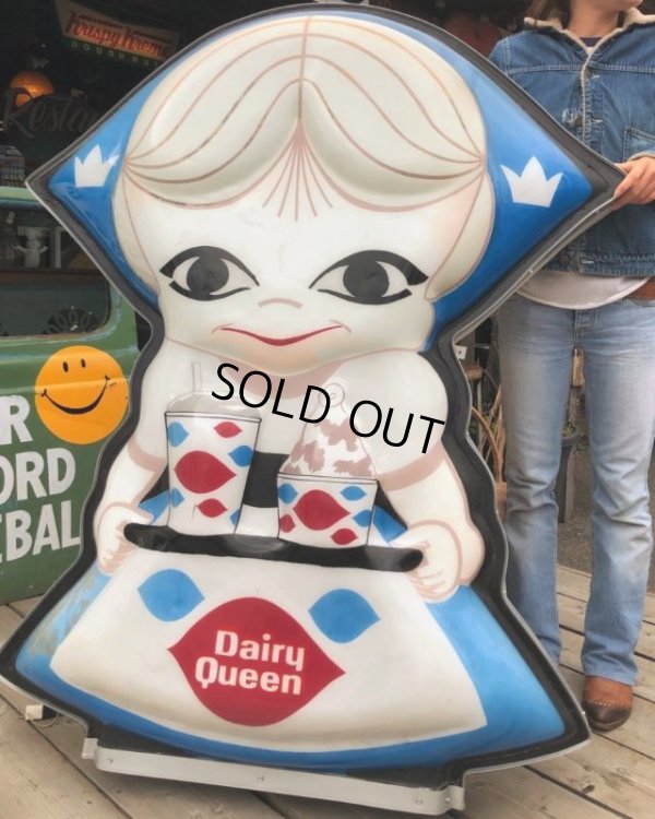 画像1: Vintage Dairy Queen "Dutch Girl" DQ Huge Lighted Sign Very Rare! Hard to Find!!!!!! (B953)