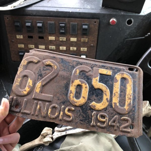画像1: 40s Vintage American License Number Plate / 1942 ILLINOIS 62 650 (B891)