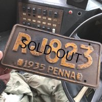 30s Vintage American License Number Plate / 1935 PENNA RJ 823  (B874)