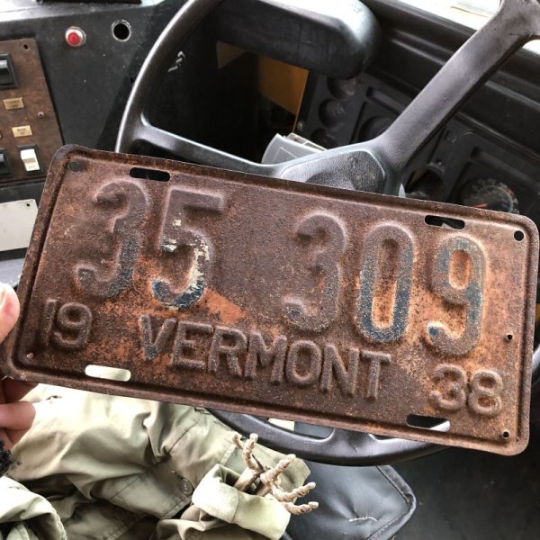 画像1: 30s Vintage American License Number Plate / 1938 VERMONT 35 309 (B879)