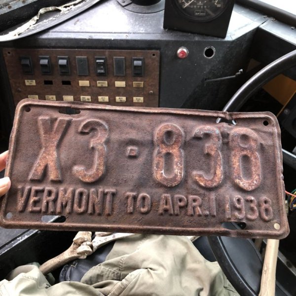 画像1: 30s Vintage American License Number Plate / VERMONT TO APRI.l 1938 X3-838 (B880)