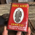 画像1: Vintage Pipe & Cigarette Smoking Tobacco Pocket Tin PRINCE ALBERT (B982)     (1)