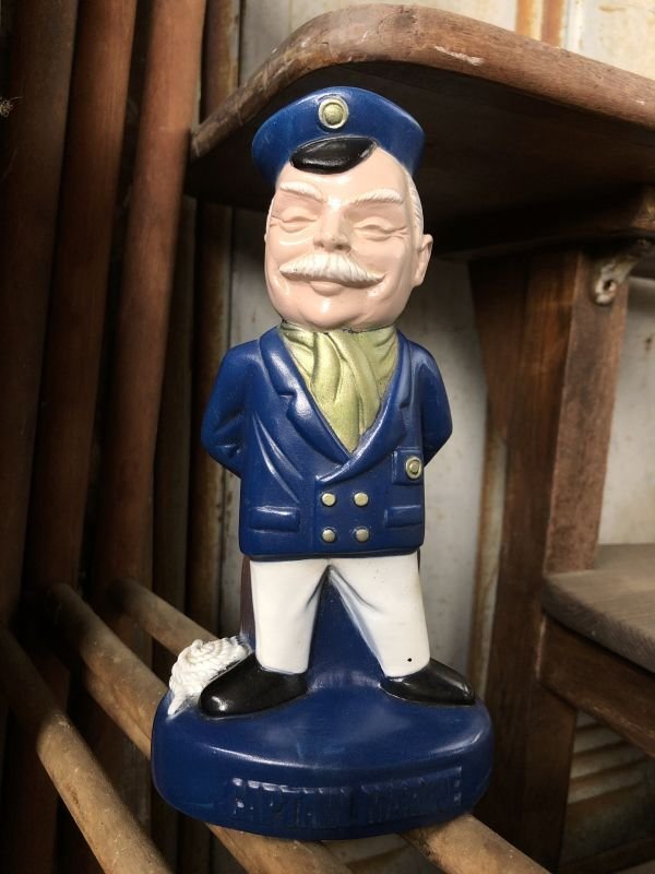 画像1: Vintage Captain Marine Coin Bank (B996)