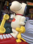 画像2: 70s Vintage Telephone Snoopy And Woodstock (C075) (2)