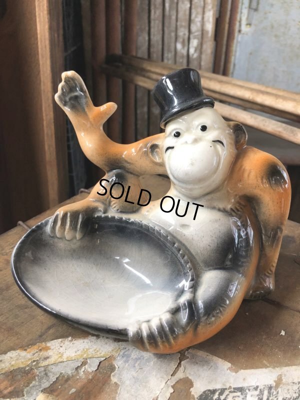 画像2: 1960s Cal Themes U.S.A. Monkey Ape Dresser Caddy Valet (C177)