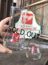 70s Vintage 7UP Glass The UnCola Upside Down  (C180)