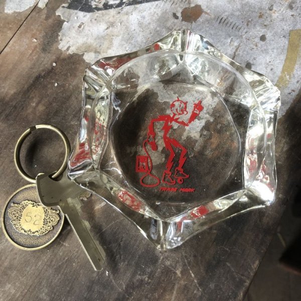 画像1: Vintage Ashtray / Reddy Kilowatt (C276)