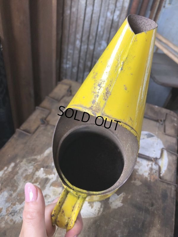 画像11: Vintage Shell Quart Tractor Universal Oil Jug Pourer (C279)