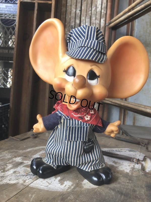 画像1: 70s Vintage Mouse Coin Bank Union Pacific Engineer (C307)