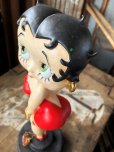 画像13: 2006 Limited Edition England Betty Boop Connoisseur Porcelain "THE RED PURSE" Statue 12 1/2  (C293)