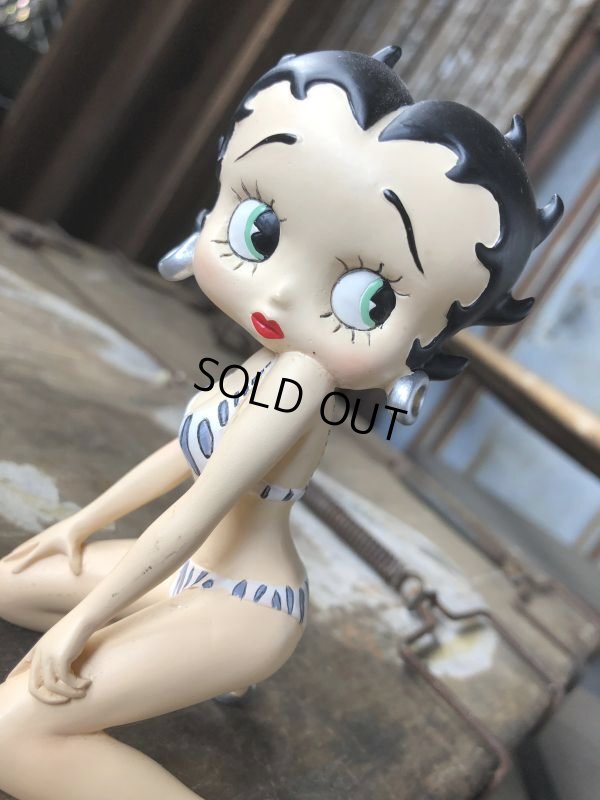 画像8: Vintage Betty Boop Kneeling Wearing Stripe Bikini Figurine (C288)