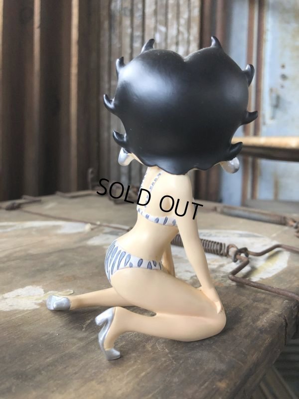 画像4: Vintage Betty Boop Kneeling Wearing Stripe Bikini Figurine (C288)