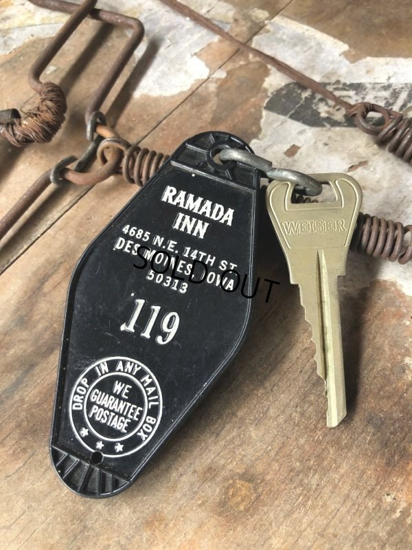 画像1: Vintage Motel Key RAMADA INN #119 (C319)