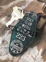 Vintage Motel Key GOLF CLUB MOTEL #223 (C324)