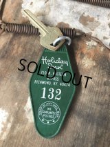 Vintage Motel Key Holiday Inn #132 (C331)