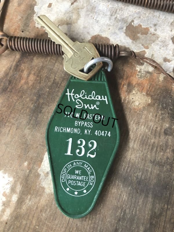 画像1: Vintage Motel Key Holiday Inn #132 (C331)