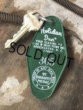 Vintage Motel Key Holiday Inn #305 (C333)