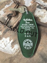 Vintage Motel Key Holiday Inn #727 (C335)