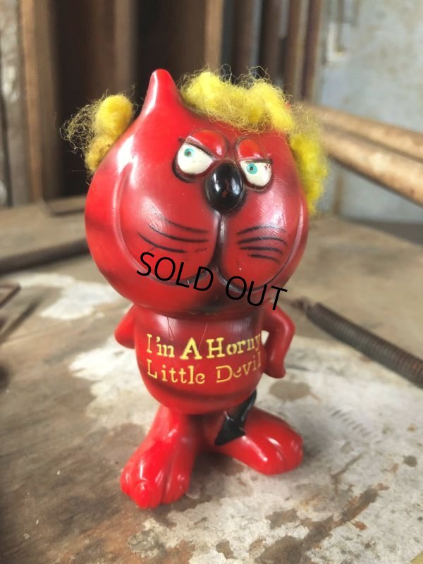 画像1: 70s Vintage Red Devil Cat Message Doll『I'm A Horny Little Devil』(C384)