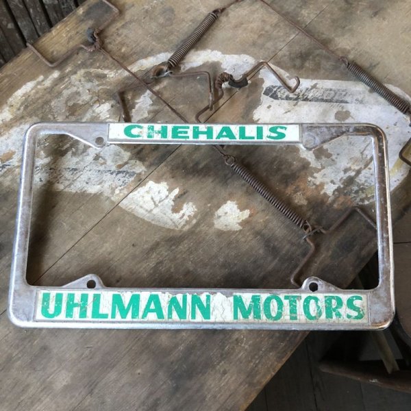 画像1: Vintage Automotive License Plate Frame / CHEHALIS UHLMANN MOTORS (B403)