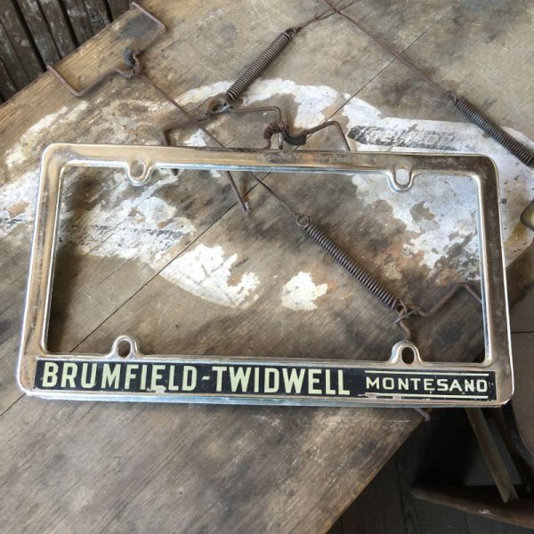 画像1: Vintage Automotive License Plate Frame / BRUMFIELD-TWIDWELL MONTESAND (B409)