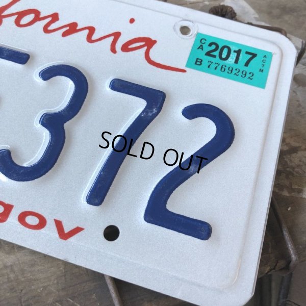画像2: American License Number Plate / California 7TRE372 (B393)