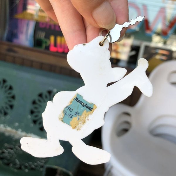 画像2: Vintage Disney Donald Duck Key Chain (C104) 