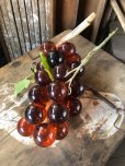 画像3: Vintage Mid-Century Lucite Acrylic Amber Grapes on Driftwood Base (B499)