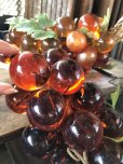 画像12: Vintage Mid-Century Lucite Acrylic Amber Grapes on Driftwood Base (B499)