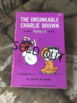 Vintage Book SNOOPY / THE INSINKABLE CHARLIE BROWN (B548)
