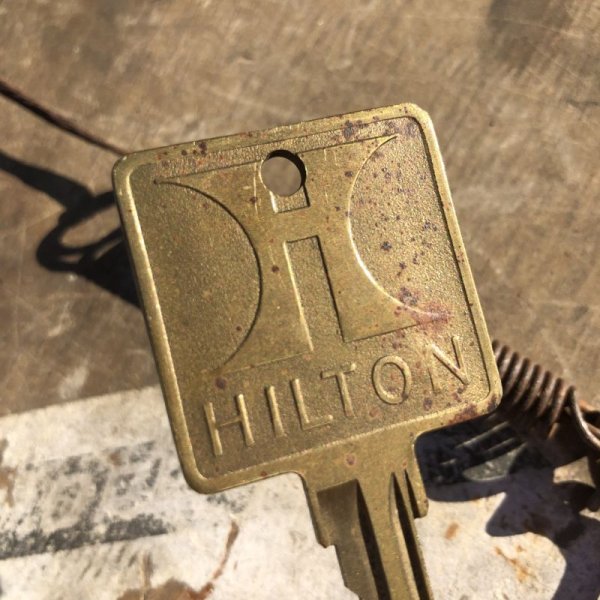 画像2: Vintage Motel Key HILTON #4237 (B575)