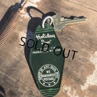 Vintage Motel Key Holiday Inn #338 (B570)