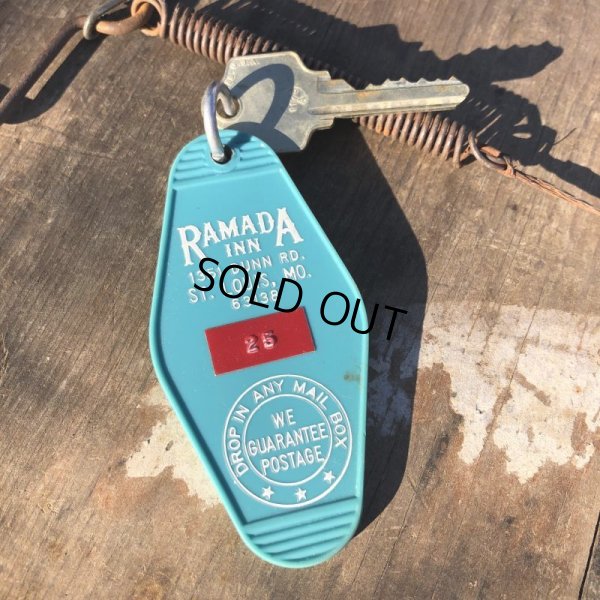 画像1: Vintage Motel Key RAMADA INN #25 (B573)