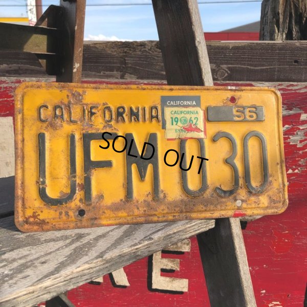 画像1: 50s Vintage American License Number Plate / 56 CALIFORNIA UFM 030 (B634)