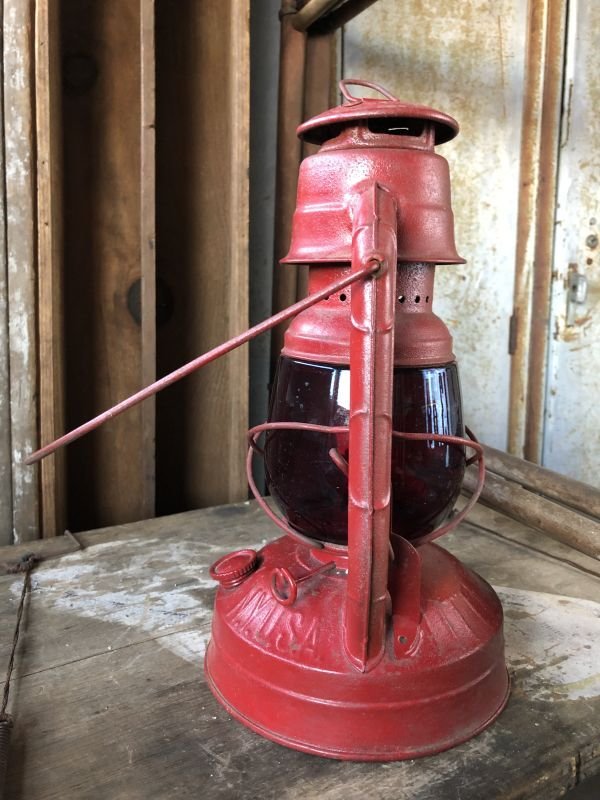 画像2: Vintage DIETZ  RED LITTLE WIZARD Hurricane Lantern (B654)