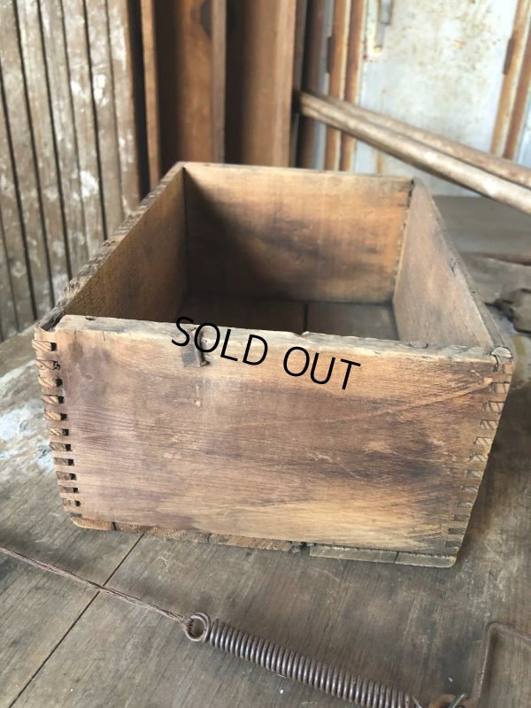 画像6: Antique Sweet's Toe Calks Toe Calks Wooden Box (B668)