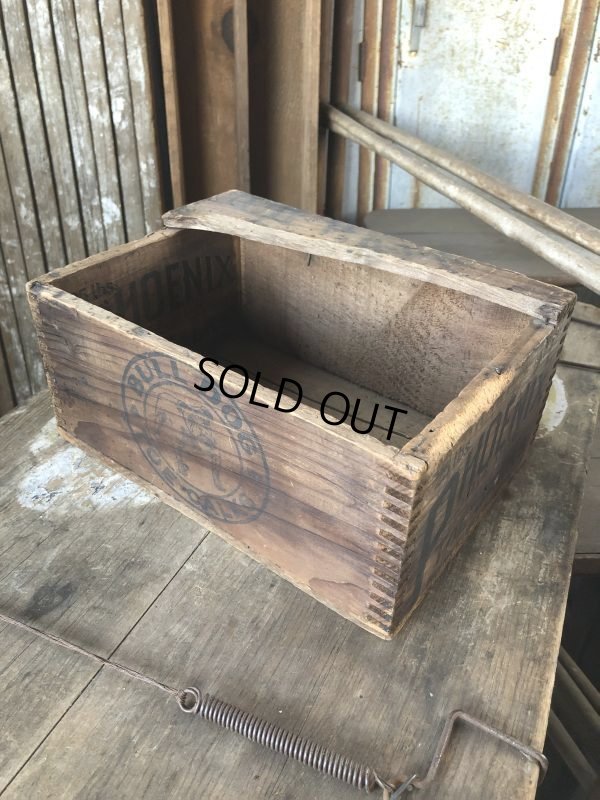 画像10: Antique Phoenix Bull Gog Toe Calks Wooden Box (B667)