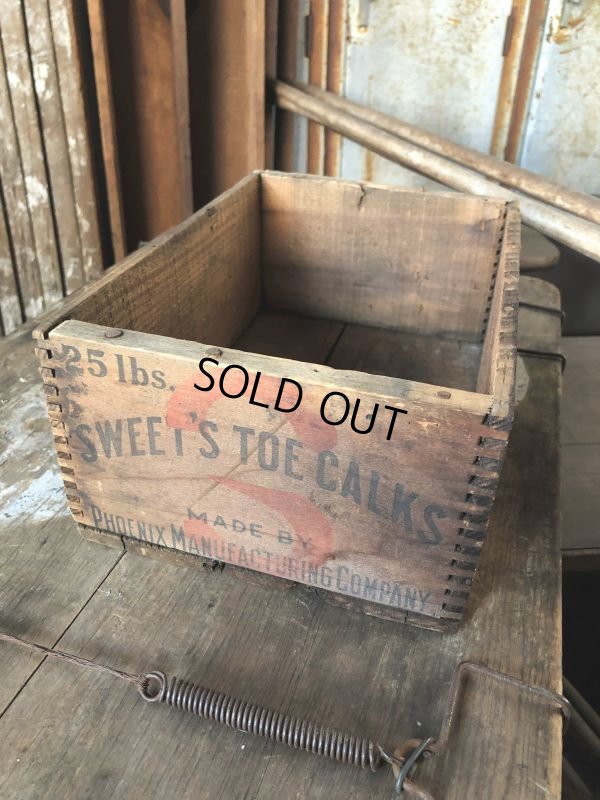 画像4: Antique Sweet's Toe Calks Toe Calks Wooden Box (B668)